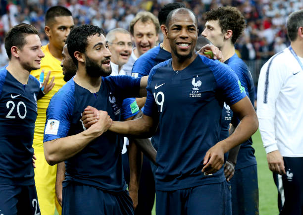 他的到来不 他的到来不